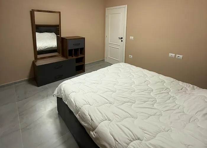 Apartament Ajan Alushani