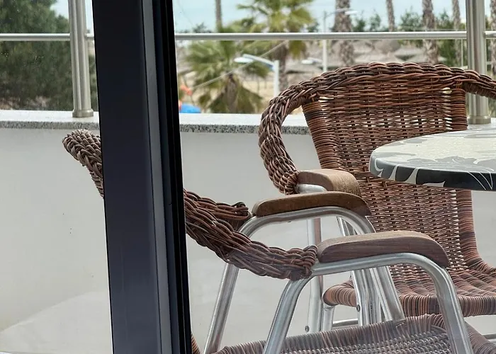 Ajan Alushani דירה גולם