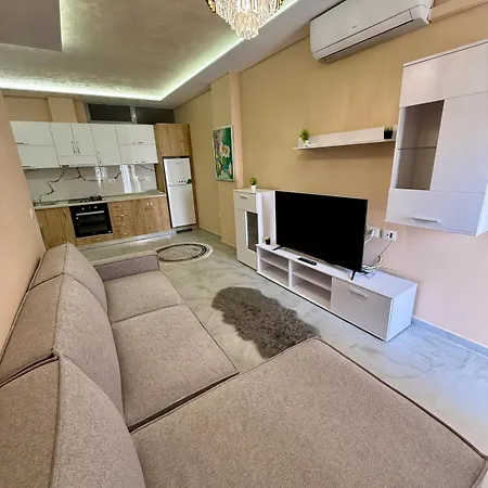 Ajan Alushani Apartment Golem (Tirana)