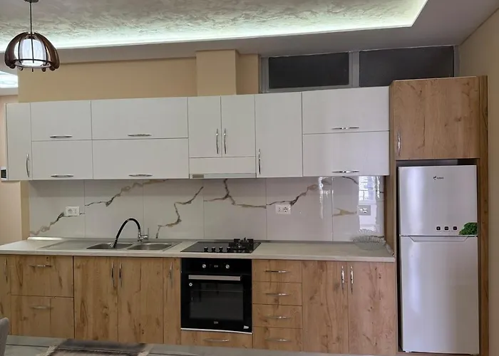 Ajan Alushani Appartement Golem (Tirana)