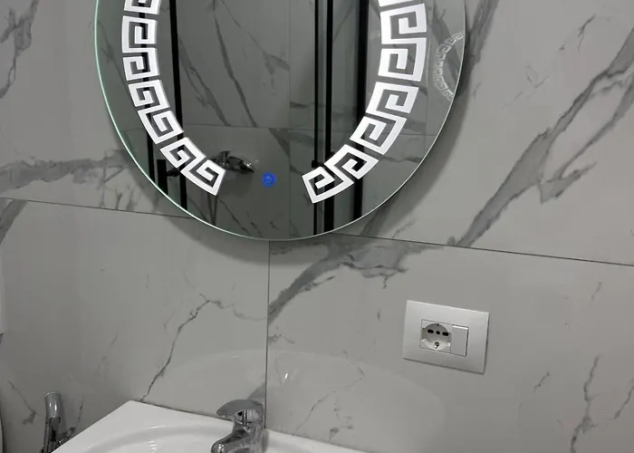 Ajan Alushani Appartement